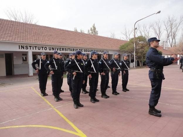 Tras 2 años de idas y vueltas reabren el curso para ingresar a la Policía en Alvear