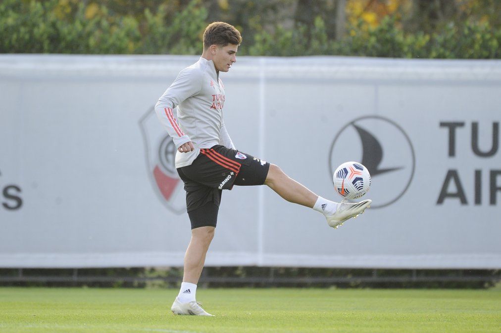 Juli&aacute;n &Aacute;lvarez, la carta ofensiva de River en busca de otra haza&ntilde;a en la Copa Libertadores.