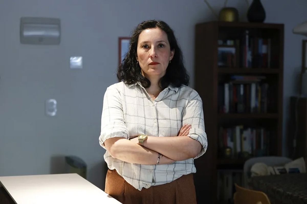 La investigadora Paz Pe&ntilde;a posando durante una entrevista con EFE, en Santiago de Chile (Argentina). Cr&eacute;dito: EFE/ Elvis Gonz&aacute;lez.