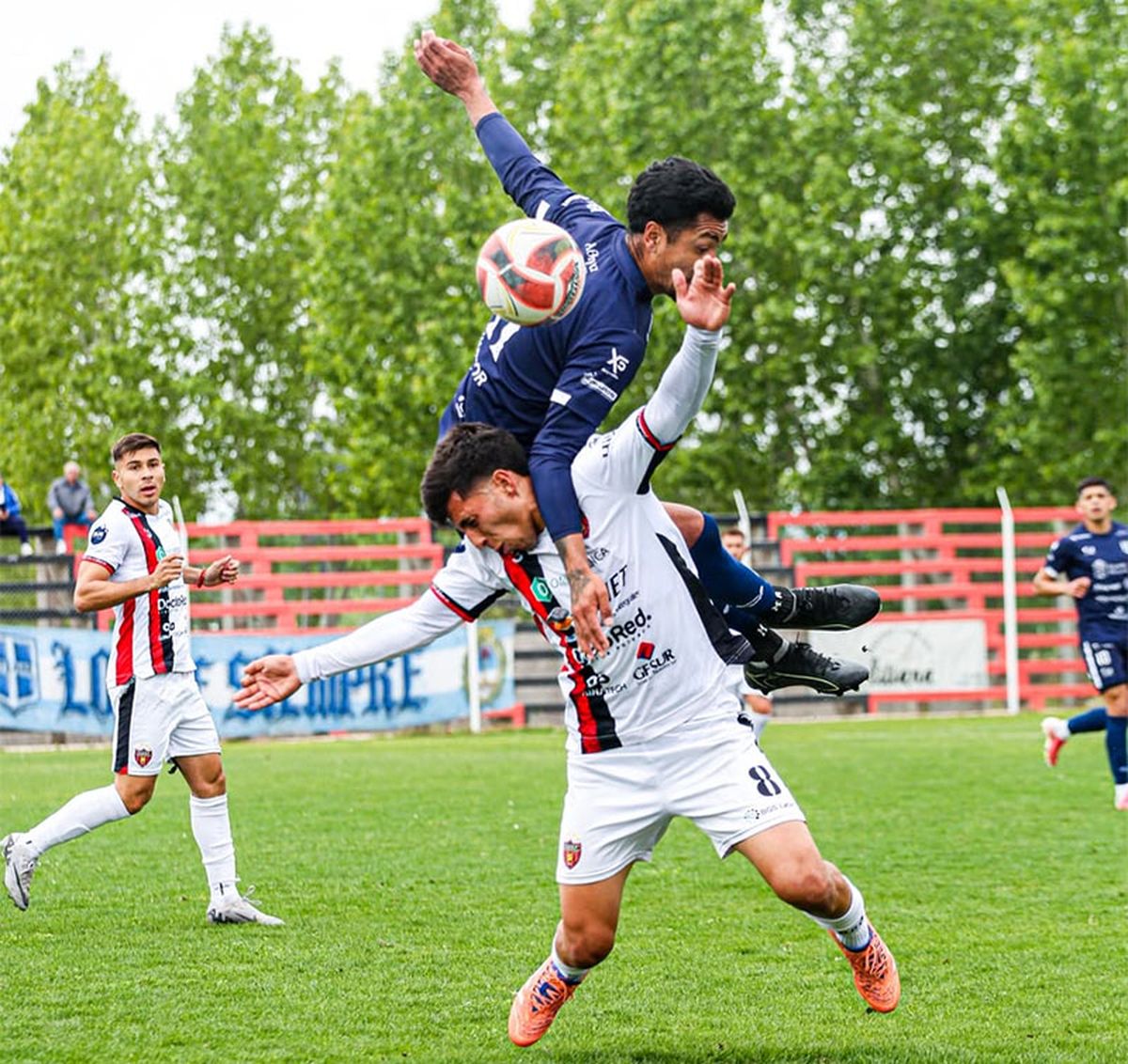 FADEP logró una buena diferencia de cara al partido de vuelta.