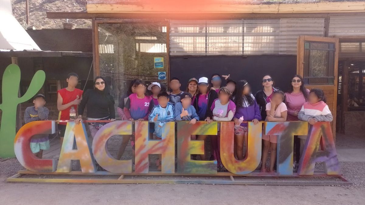 Los alumnos de la escuela Schiliardi y sus maestras trabajaron durante meses para reunir el dinero para un viaje a la playa. Pero no les alcanza y están a punto de perderlo.&nbsp;