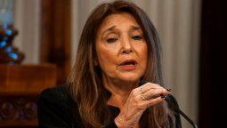 Cuestionaron a la flamante Defensora del Niño por estar a favor del aborto legal