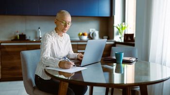 El oficialismo revisa el recorte de las licencias médicas para destrabar la reforma laboral en Diputados El oficialismo revisa el recorte de las licencias médicas para destrabar la reforma laboral en Diputados