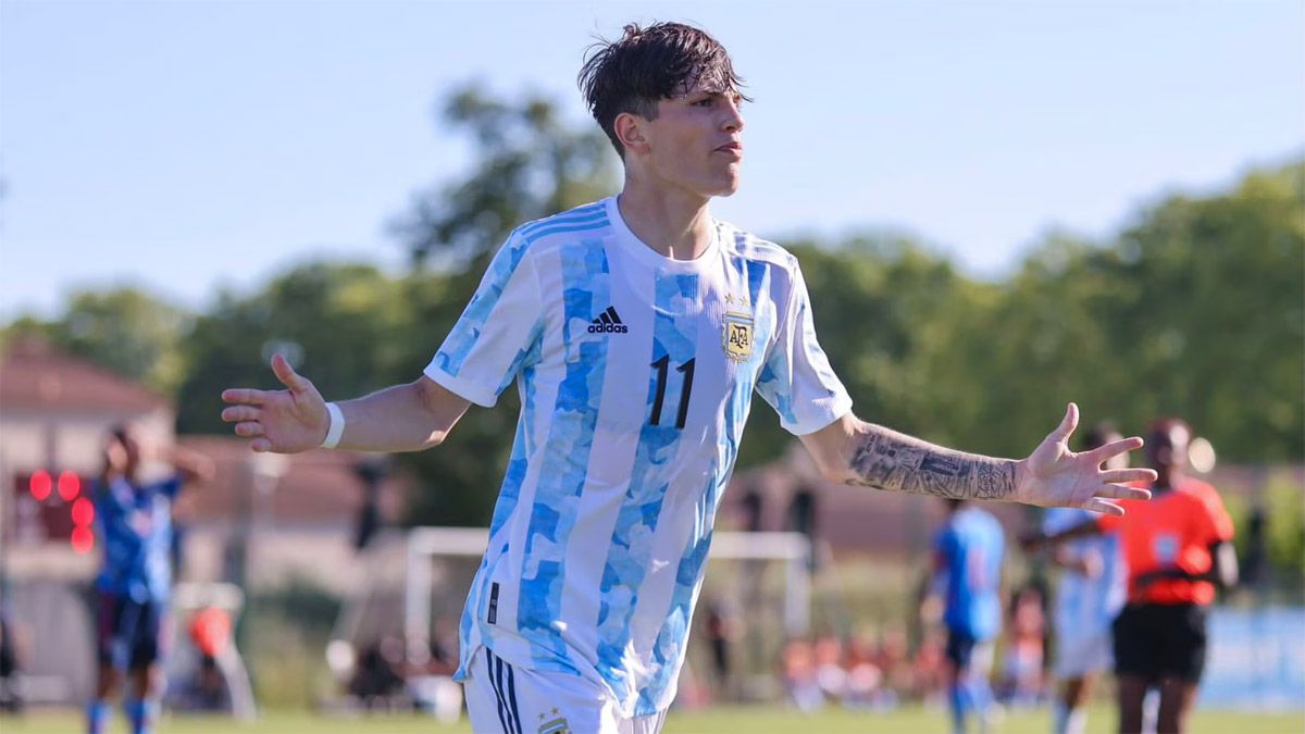 Alejandro Garnacho se sumará a la Selección argentina campeona del mundo.