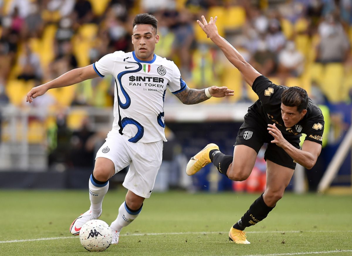 Lautaro Mart&iacute;nez es la figura del Inter que inicia este s&aacute;bado la Serie A.