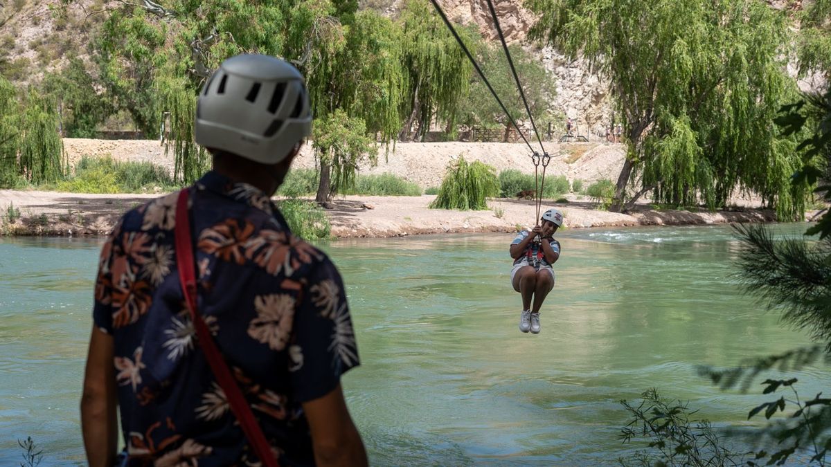 En Valle Grande hay actividades para todos los gustos y edades en sus circuitos naturales. En Valle Grande hay actividades para todos los gustos y edades en sus circuitos naturales.