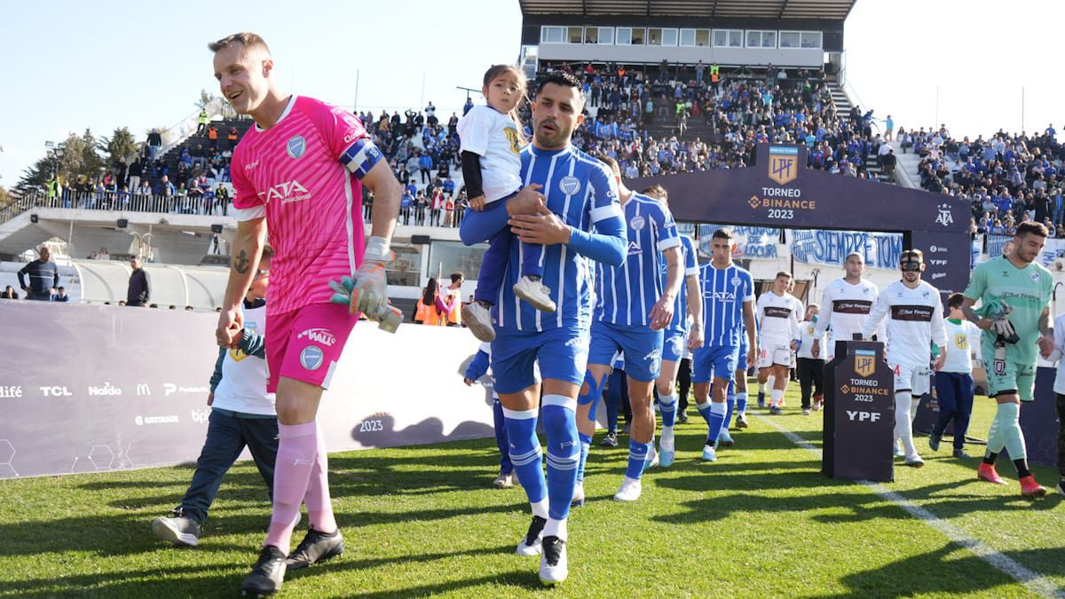 Godoy Cruz se medirá ante Villa Mitre por la Copa Argentina. Godoy Cruz se medirá ante Villa Mitre por la Copa Argentina.