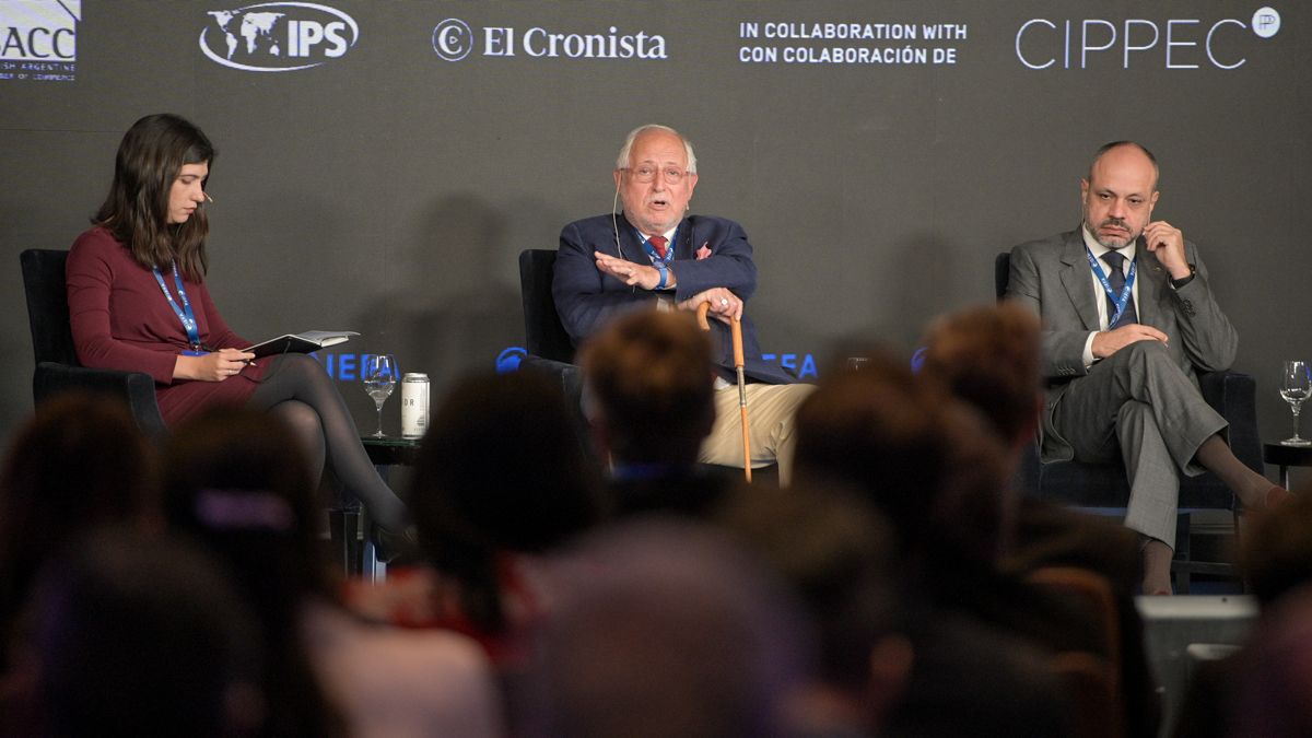 Especialistas Latam Forum organizado por IEFA.