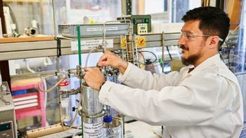 Un científico del Conicet logró convertir residuos de yerba mate en bioaceite para la industria Un científico del Conicet logró convertir residuos de yerba mate en bioaceite para la industria