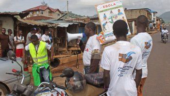 Un médico cubano se contagió del virus del ébola en Sierra Leona