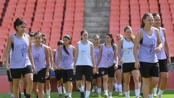 Fútbol femenino de calidad: una mendocina viajará a España para afianzar su carrera gracias al programa Ídolas del Futuro Fútbol femenino de calidad: una mendocina viajará a España para afianzar su carrera gracias al programa Ídolas del Futuro