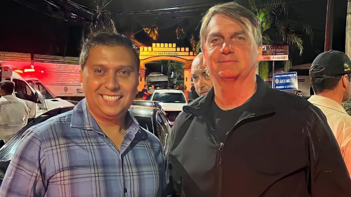 El diputado viajó a Brasil y posteó su foto con Bolsonaro en las redes.