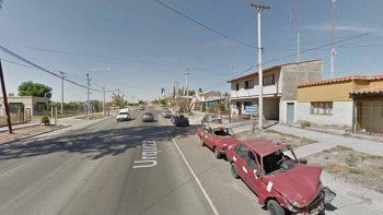 Estaba muy borracho y chocó dos vehículos frente a una comisaría de Maipú