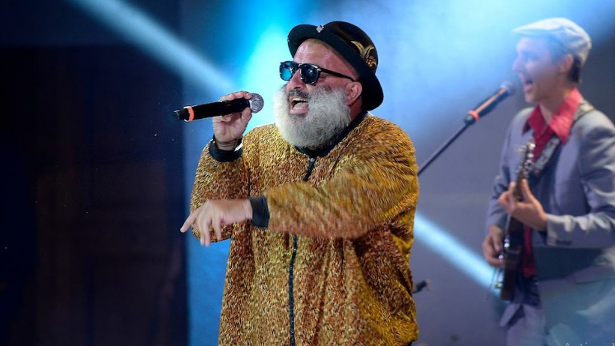 La banda chilena Chico Trujillo armará este domingo un cumbión de carnaval.