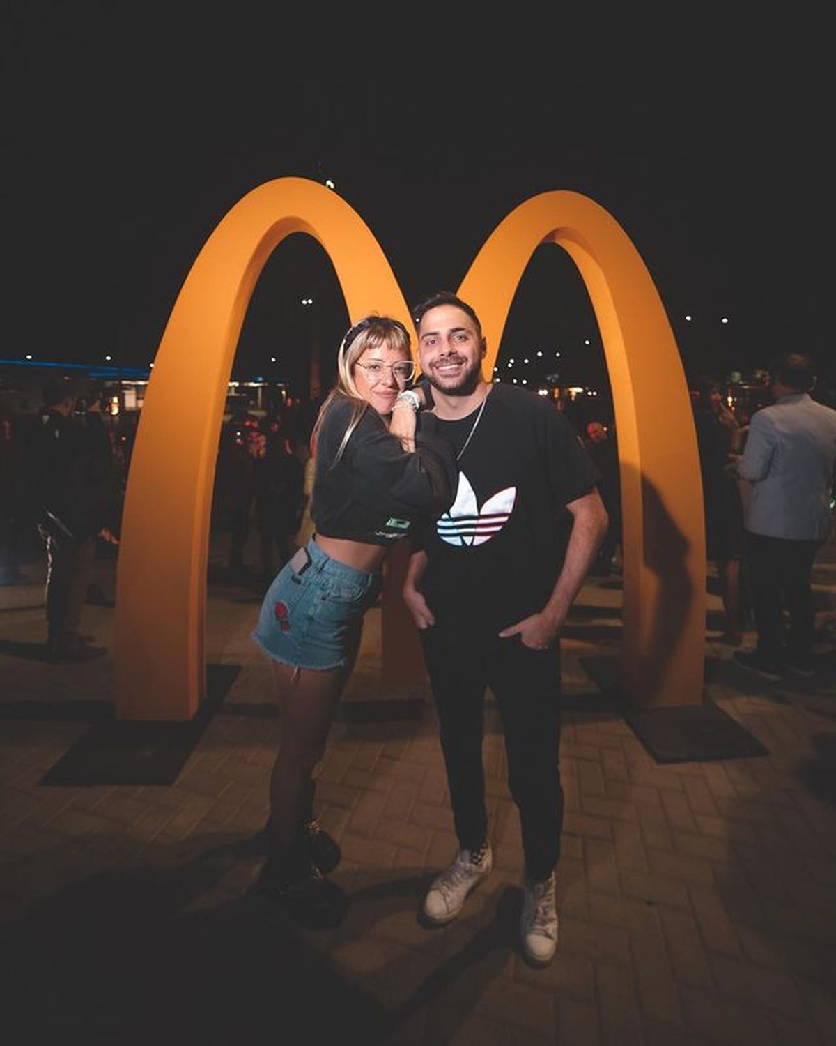 Nati Jota y Greogo Rosello en la noche mendocina.