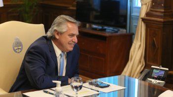 Alberto Fernández definirá con los gobernadores el traslado de las dosis