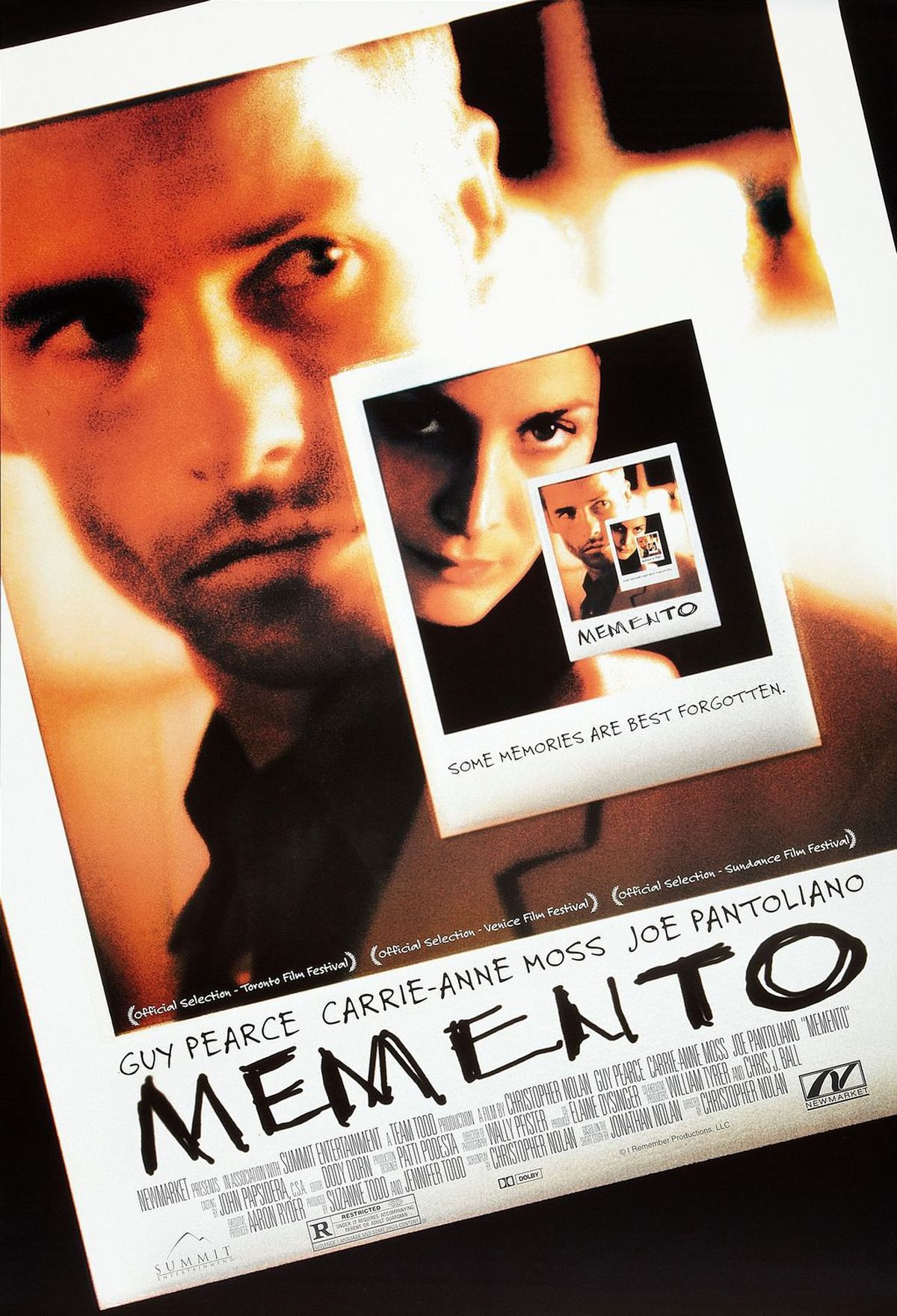 Póster de la película "Memento". Póster de la película "Memento".