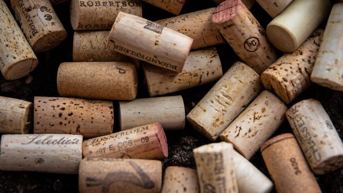 DIY: reutiliza los corchos y conviértelos en hermosos objetos decorativos con estas 2 originales ideas DIY: reutiliza los corchos y conviértelos en hermosos objetos decorativos con estas 2 originales ideas