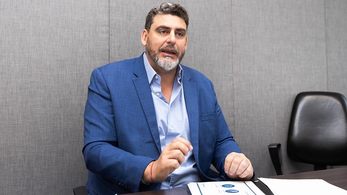 Martín Kerchner, en su oficina de la Legislatura. En las elecciones 2025 busca renovar su banca del Senado por cuatro años más. Martín Kerchner, en su oficina de la Legislatura. En las elecciones 2025 busca renovar su banca del Senado por cuatro años más.