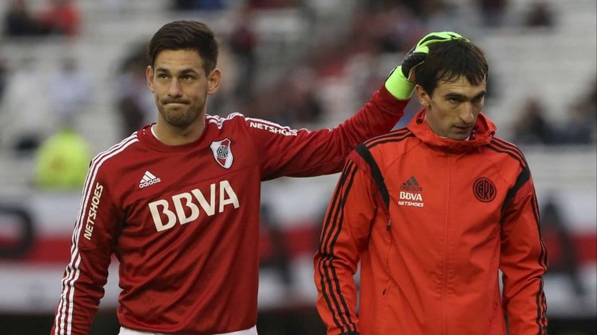 Batalla y Barovero: dos arqueros que corrieron distinta suerte en River.