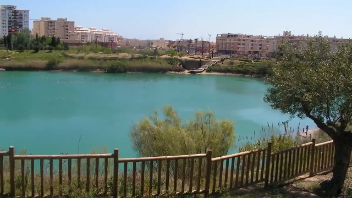 Esta laguna es un atractivo impresionante para turistas y locales. Esta laguna es un atractivo impresionante para turistas y locales.