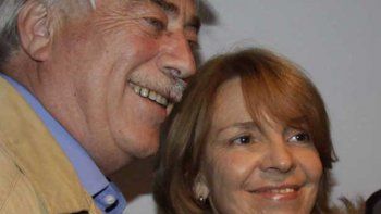 El juez ordenó custodiar a la viuda del ex gobernador de Río Negro por temor a que se suicide