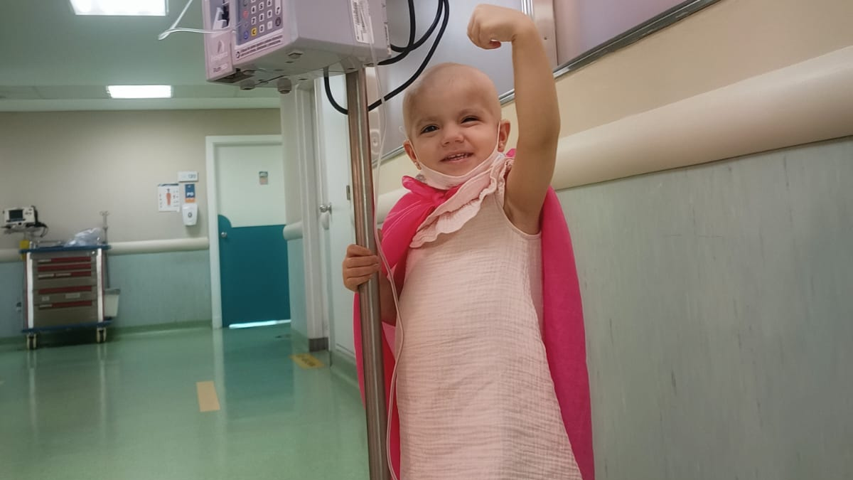 La fuerza y valentía de la pequeña Amelia. La fuerza y valentía de la pequeña Amelia.