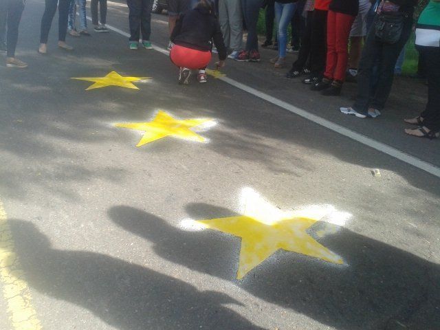 Pintarán otras 3 estrellas amarillas para recordar muertos en siniestros viales