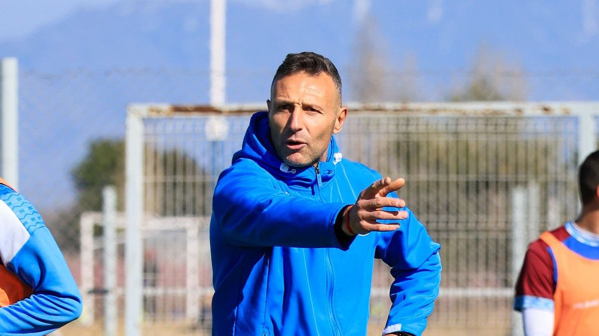 Walter Ribonetto ante Platense logró su primer triunfo como entrenador de Godoy Cruz.