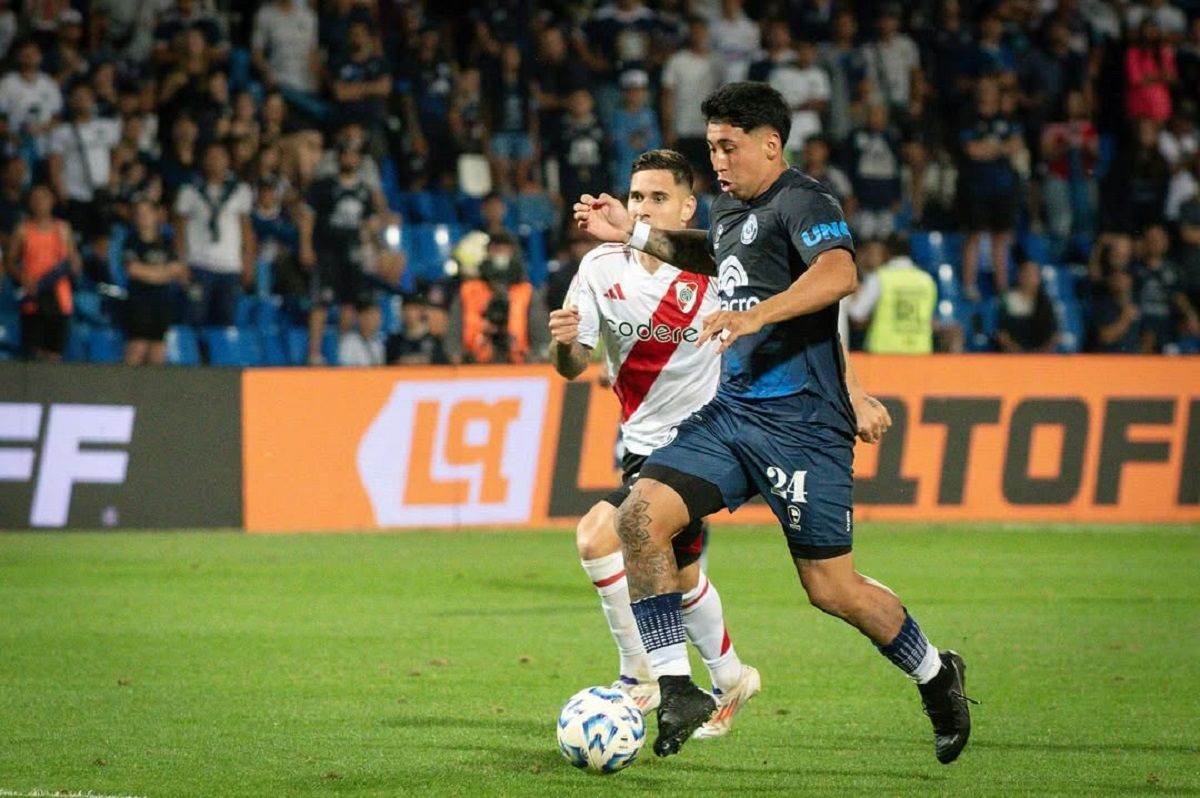 El futbolista emigrará de la Lepra.