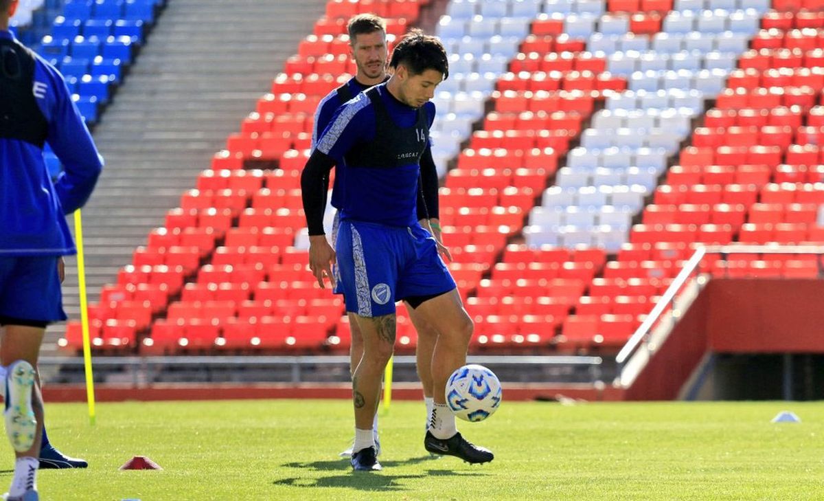 El Indio Nicolás Fernández será esperado hasta último momento para jugar con Huracán, en el Malvinas Argentinas. El Indio Nicolás Fernández será esperado hasta último momento para jugar con Huracán, en el Malvinas Argentinas.