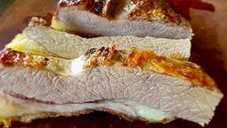 Para que se cocine de manera pareja y uniforme, se recomienda que la carne del asado se gire una sola vez.