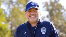 Los cinco refuerzos que quiere Maradona para quedarse en Gimnasia