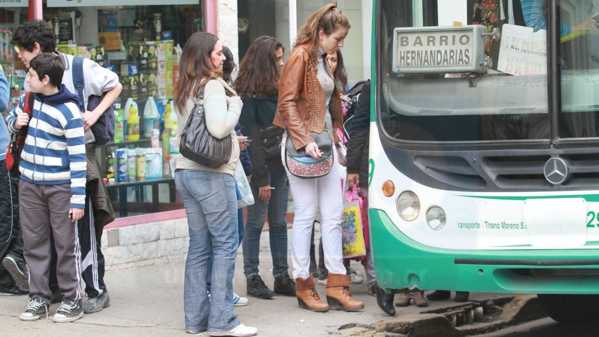 Tras el reclamo de los vecinos, la línea 7 volverá a bajar al barrio Anacleto Medina Sur