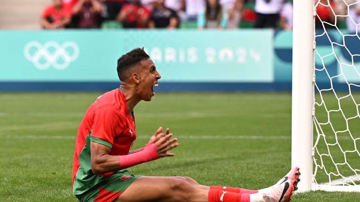 Soufiane Rahmini también podría ser el goleador de los Juegos Olímpicos de París 2024 al anotar doblete contra Egipto y sumar 8 conquistas en el certamen. Soufiane Rahmini también podría ser el goleador de los Juegos Olímpicos de París 2024 al anotar doblete contra Egipto y sumar 8 conquistas en el certamen.