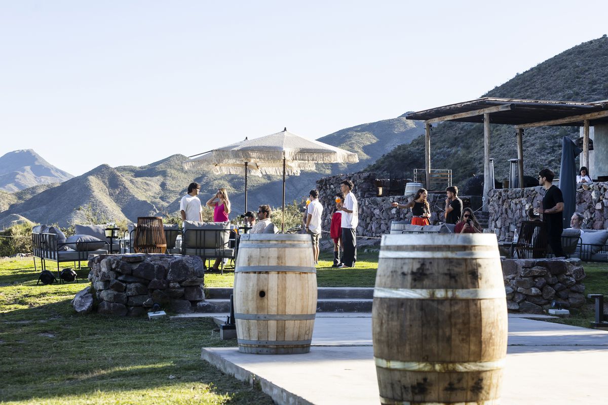 Puesto del Indio vuelve a abrir sus puertas para dar inicio formal a la temporada 2026 de Isidris Sunset.