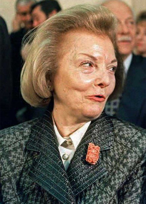 La visita de Villarruel a Isabel significa una especie de "reivindicación" de la figura de la esposa del ex presidente Juan Domingo Perón. La visita de Villarruel a Isabel significa una especie de "reivindicación" de la figura de la esposa del ex presidente Juan Domingo Perón.