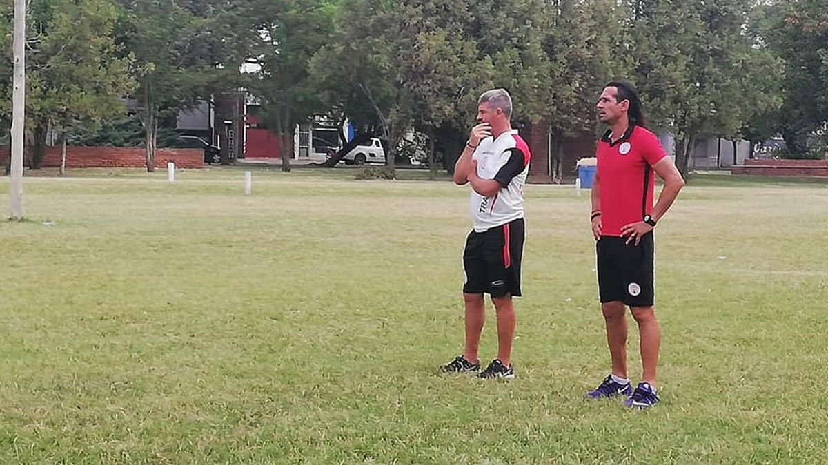 Martín Astudillo junto a Sergio Aldunate, su ayudante de campo. El Tincho no se guardó nada.