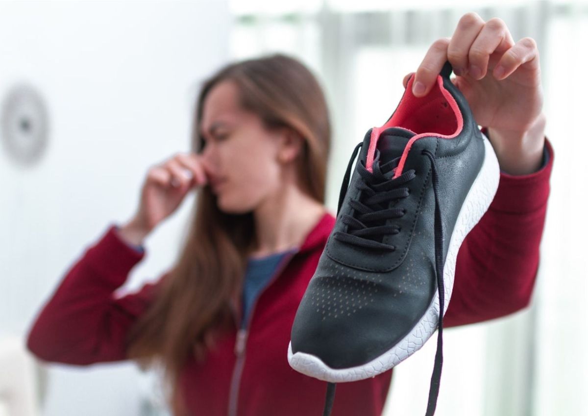 Una forma simple de eliminar el mal olor en el calzado.&nbsp;