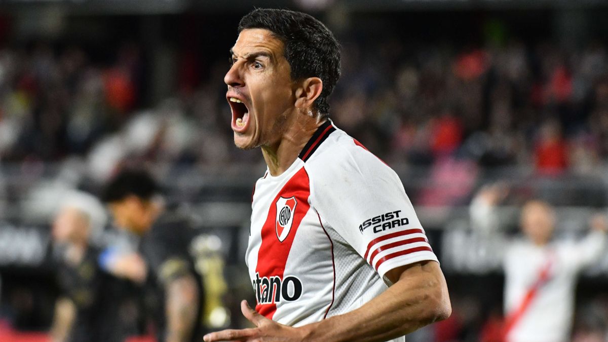 Nacho marcó el segundo y el VAR lo convalidó.