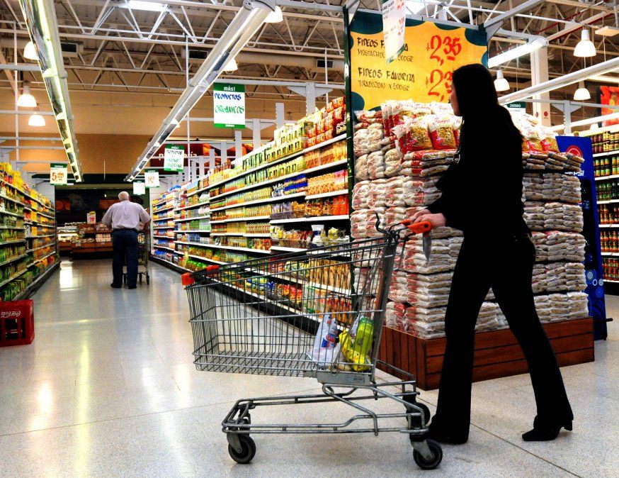 El consumo perdió el invicto y cerró el semestre con la primera caída de la era K