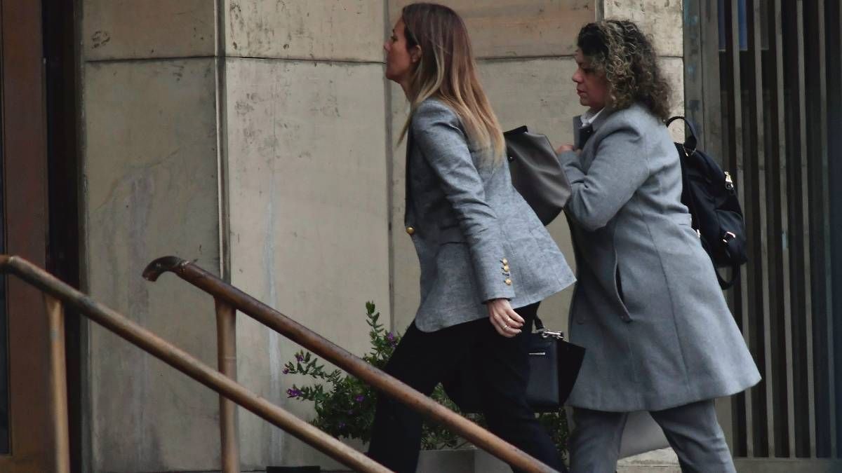 Mariana Gallego, la abogada de Fabiola Yañez, ingresa a Comodoro Py para escuchar los testimonios en contra de Alberto Fernández. Mariana Gallego, la abogada de Fabiola Yañez, ingresa a Comodoro Py para escuchar los testimonios en contra de Alberto Fernández.