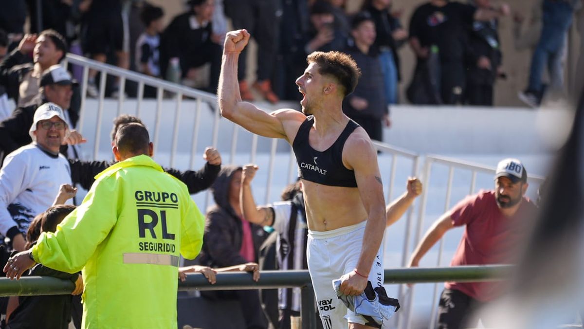 Imanol González le dedicó al gol a los hinchas del Lobo.