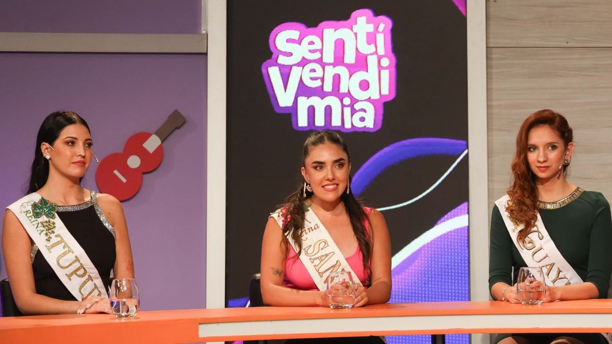 Las chicas se prestaron con mucha soltura a la entrevista en el programa Las chicas se prestaron con mucha soltura a la entrevista en el programa