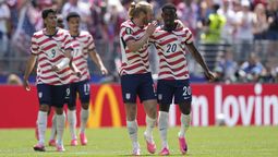 Dos de dos. Estados Unidos le ganó a Australia y puso un pie en los 16avos. de final del Mundial 2026.