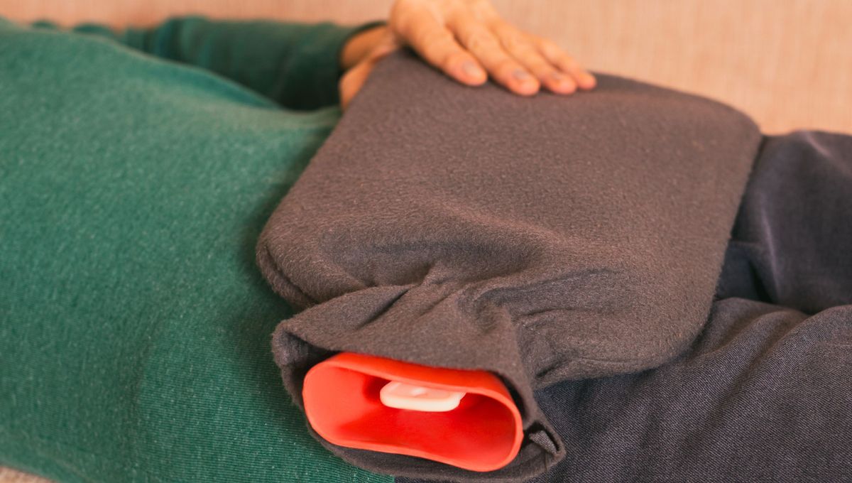 También se puede lavar la bolsa con un poco de detergente o jabón blanco. También se puede lavar la bolsa con un poco de detergente o jabón blanco.