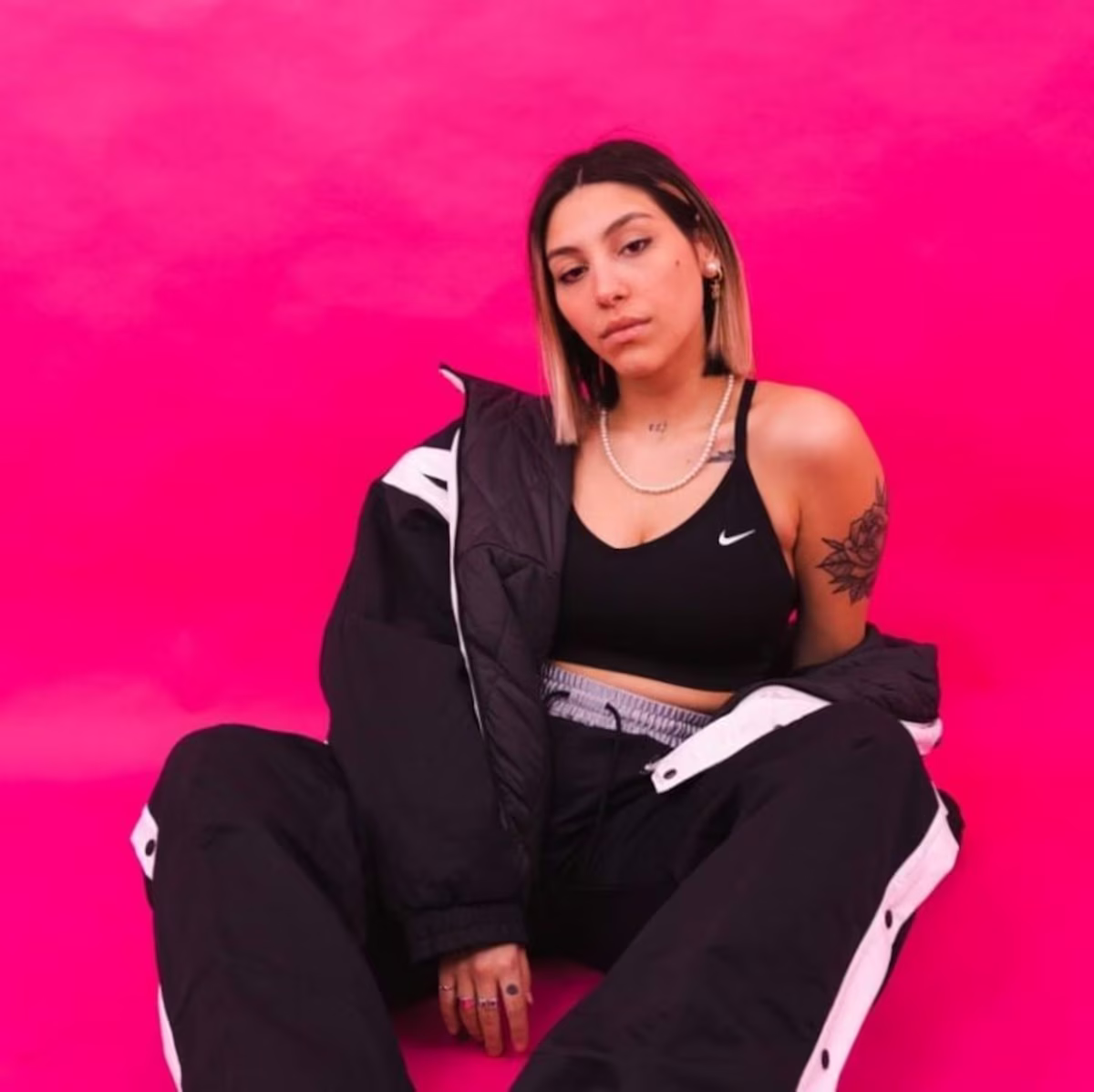 La hermana de Duki defendió a Emilia Mernes en las redes. La hermana de Duki defendió a Emilia Mernes en las redes.