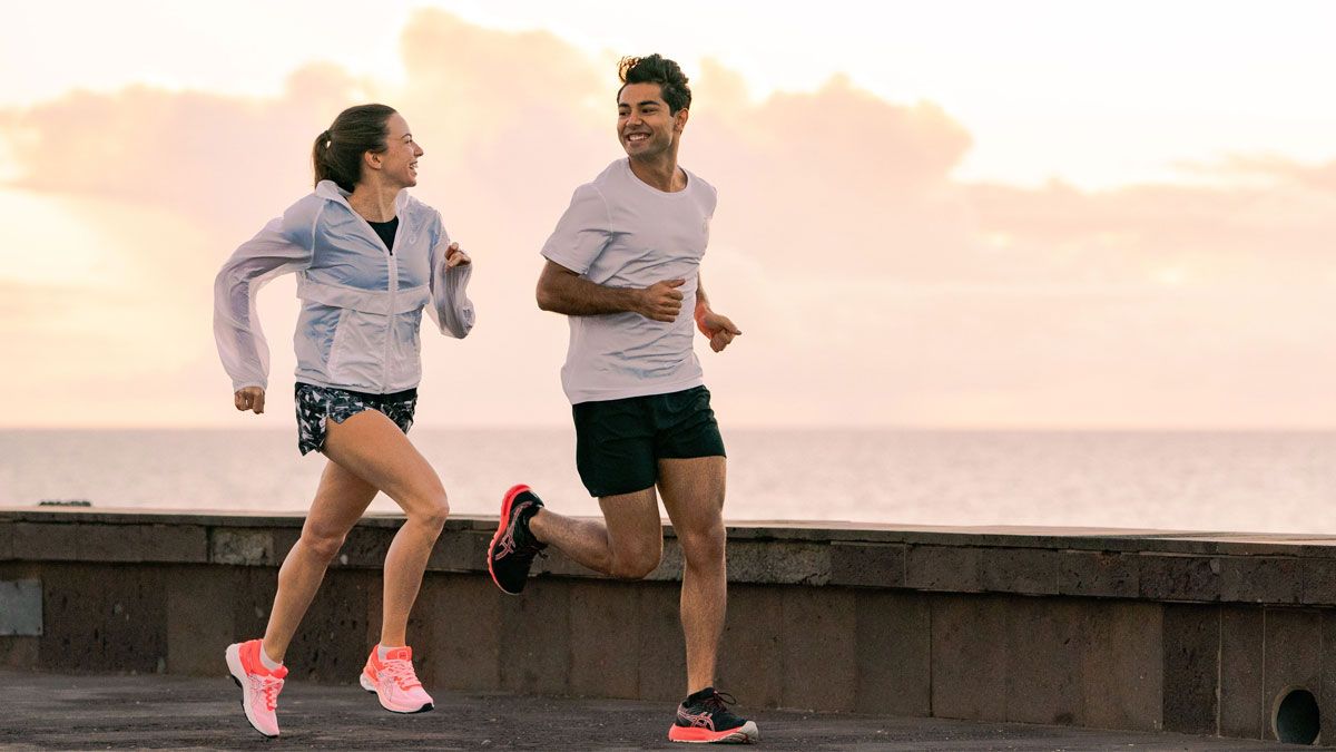 Los deportistas suelen incluir proteínas en su dieta. Los deportistas suelen incluir proteínas en su dieta.