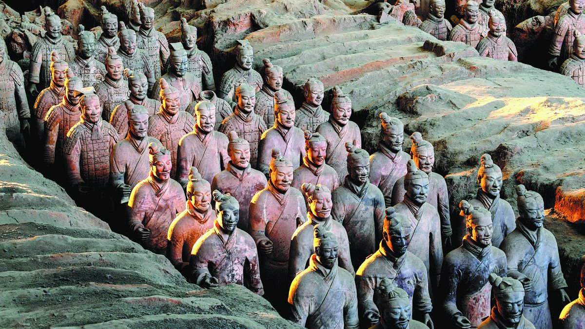 El pozo número 1 del ejército de Guerreros de Terracota en el Museo del Sitio del Mausoleo del Emperador Qinshihuang en Xi’an, provincia de Shaanxi. ZHANG TIANZHU / PARA CHINA DAILY &nbsp;
