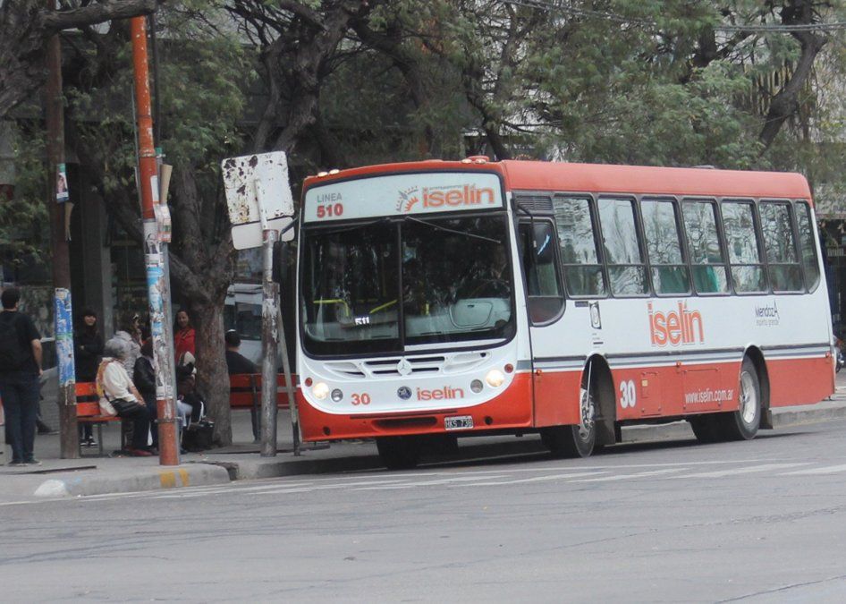 La tarifa de los micros de media y larga distancia fue actualizada.